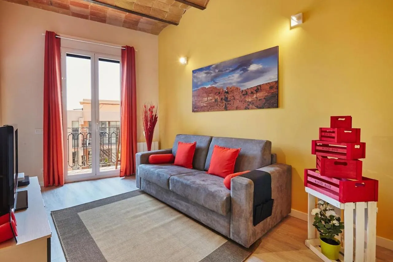Lovely & Bright Bogatell Beach Apartment Барселона