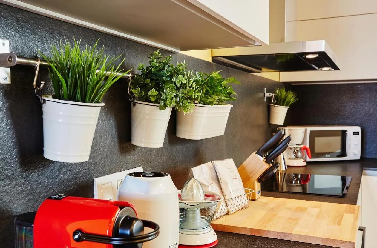 Lovely & Bright Bogatell Beach Apartment Barcelona