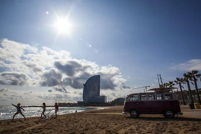 Lovely & Bright Bogatell Beach Apartment Barcelona