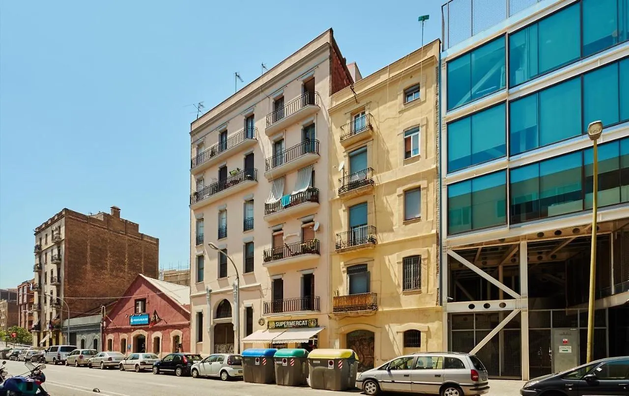 Lovely & Bright Bogatell Beach Apartment Barcelona