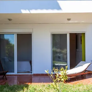 https://alterra-vita-homes-by-the-sea.hotelschalkidiki.net