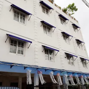 https://queens-park-apartments.negombohotels.net